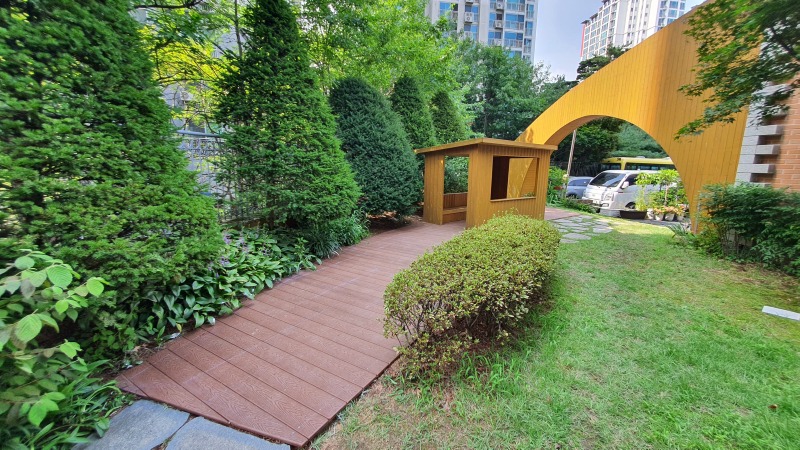KakaoTalk_20220726_173642906_05_목재_나뭇결_완성_도곡레슬.jpg